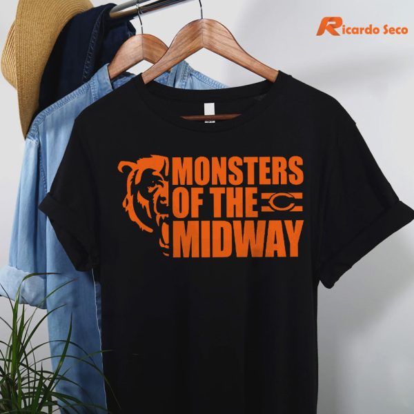 Monsters Of The Midway Chicago Bears T-shirt hanging on the hanger